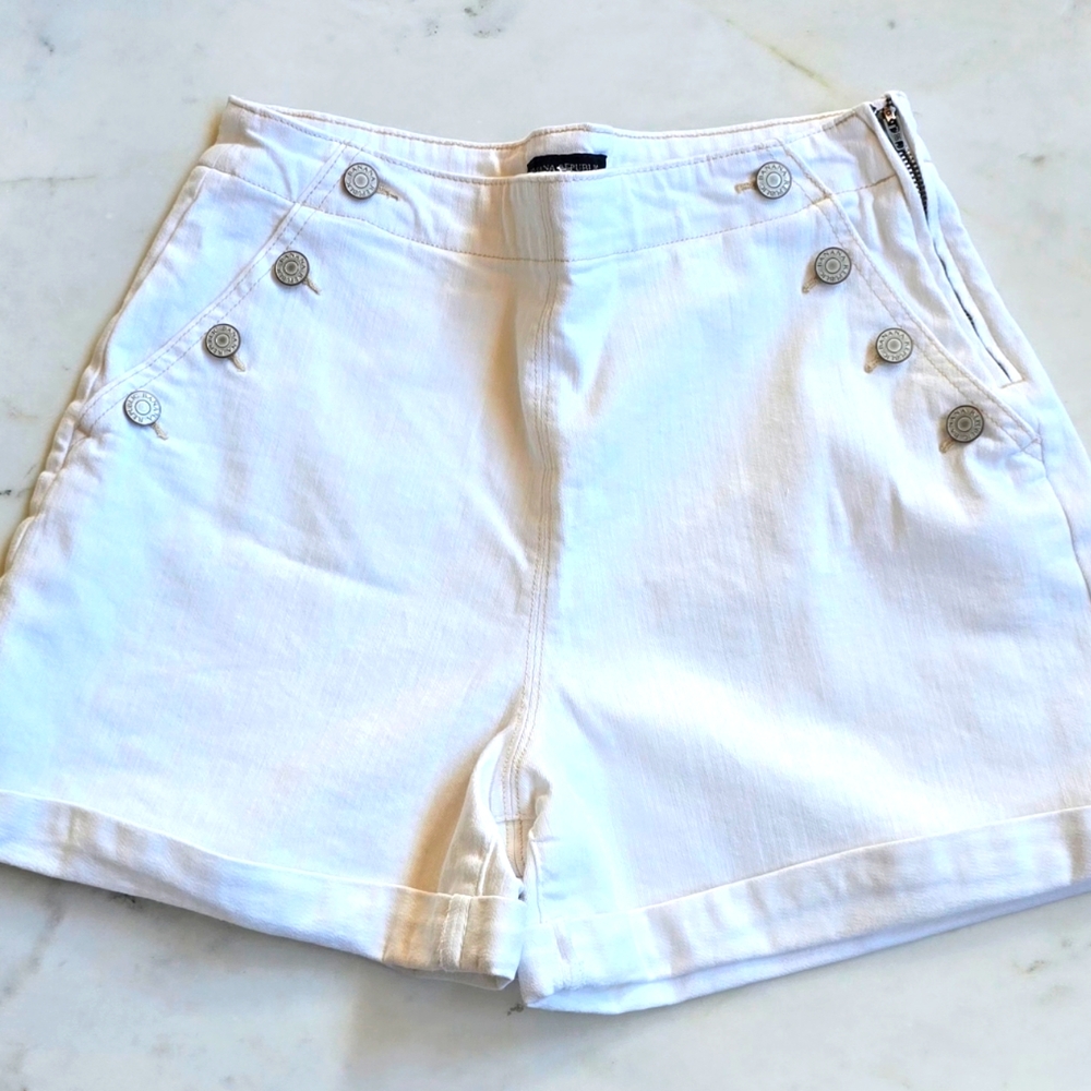 Banana Republic 4" Sailor Shorts Size 10